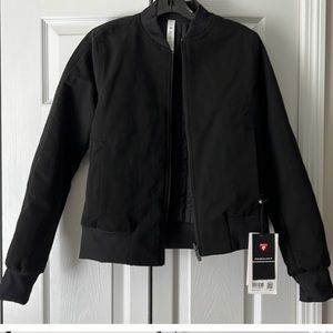 Brand new Lululemon Reversible Black Bomber Jacket,size 6